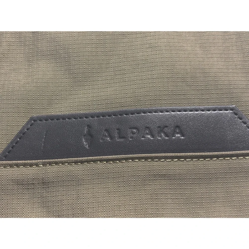 Alpaka Bravo Brief Green Axoflux 400D Laptop Bag Messenger AA010820524 NEW‎